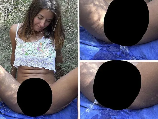 Lustiges Pissen im Park auf dem Handtuch