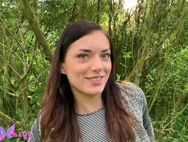 Meine Freundin Ela filmt mich beim Pipi machen