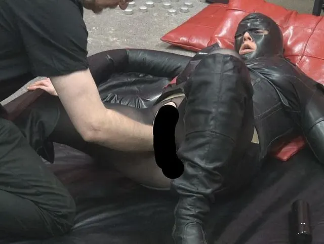W Session Teil 1 Dildofick Fisten und auspissen