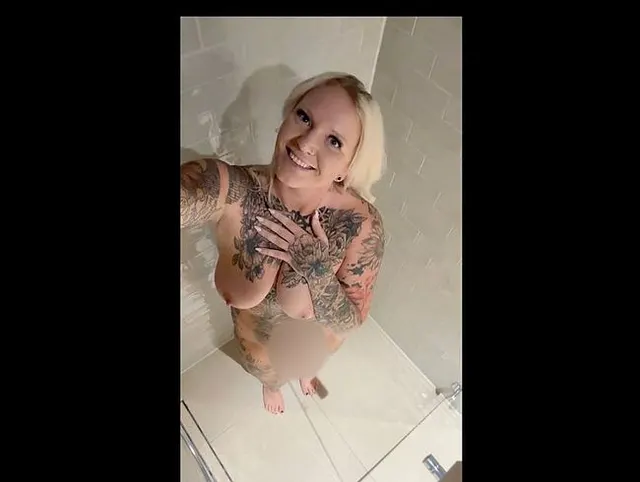 Zum pissen nehme ich Dich mit in die Dusche.