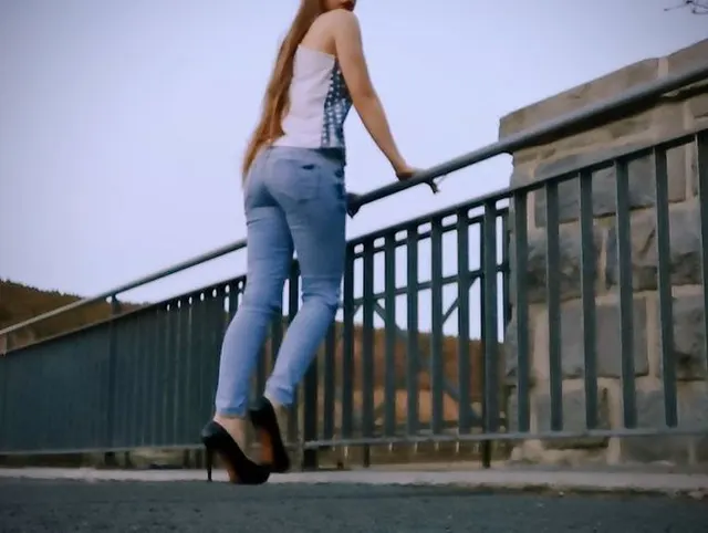 Abends noch draußen in meine Jeans gepisst