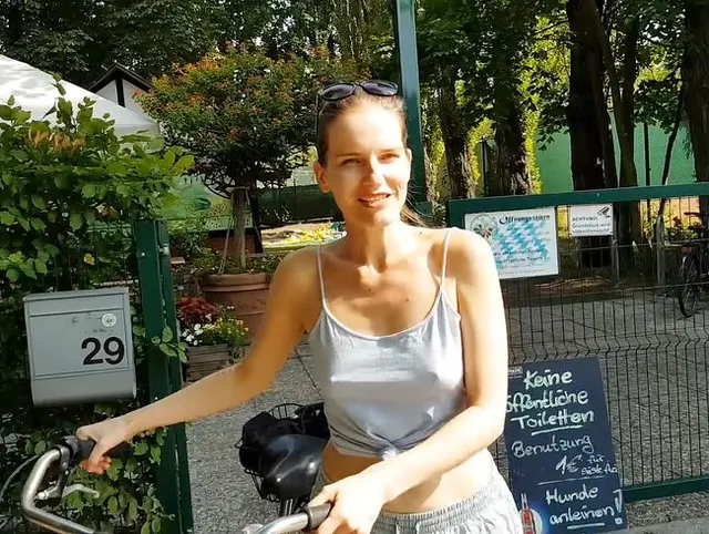 Wie geil - bei Radtour eigene Pisse getrunken - Lecker!!!