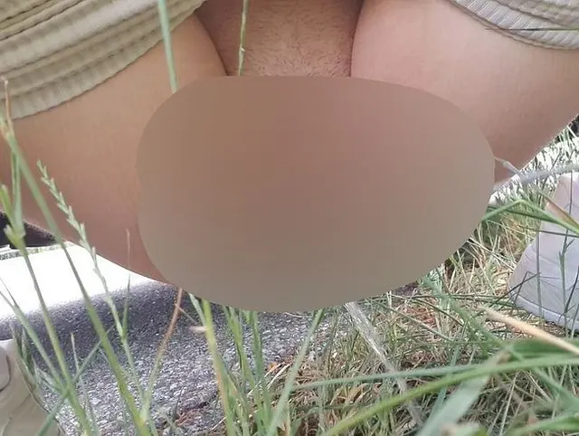 MEGA HARTER LANGER PISS-STRAHL AN ÖFFENTLICHEM RASTPLATZ! Diesmal haben mich wirklich alle gesehen!