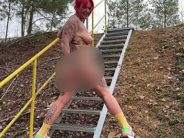 Pipi beim Sonntagsspaziergang