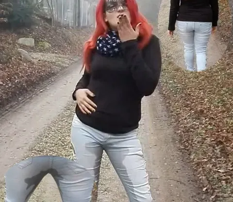 Beim Spazieren eingepisst!