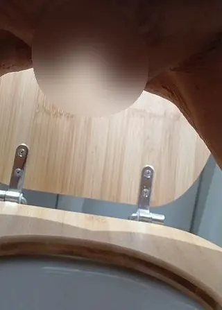 Kurzer Piss!!! Meine Pussy rinnt aus.