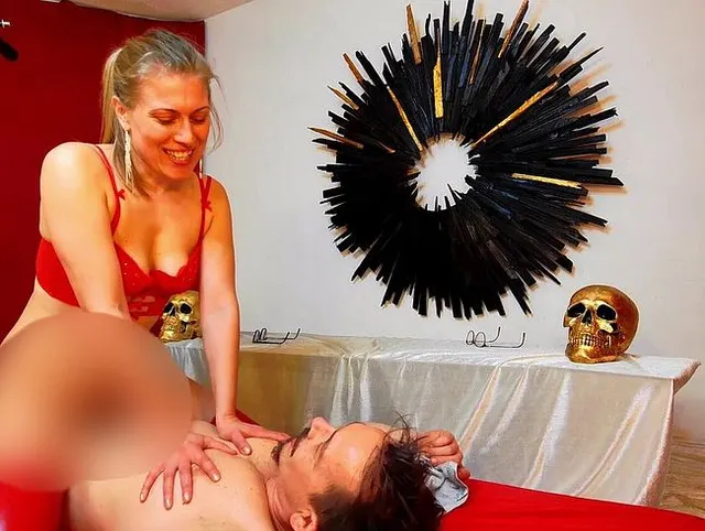 Queen of Nectar - Ein verfickter und unvergesslicher Geburtstag - Full Length Video