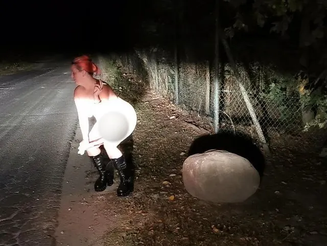 Piss im Scheinwerferlicht