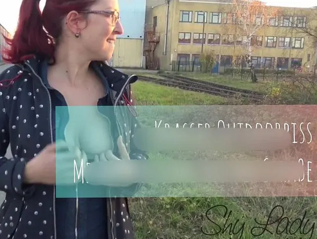 Krasser Outdoorpiss auf der Straße