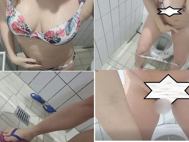 NS im nassen Bikini mit Puplic öffentl WC Schwimmbad