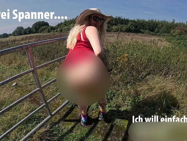 Von zwei Spanner beim pissen erwischt! Finger mir meine PISSFOTZE
