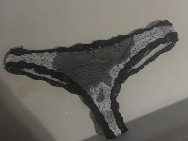 Demütigung NS Skandal ich piss für dich auf einen string schämst du dich nicht ?