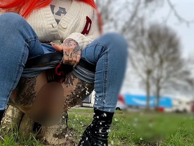 Public Piss an der A2