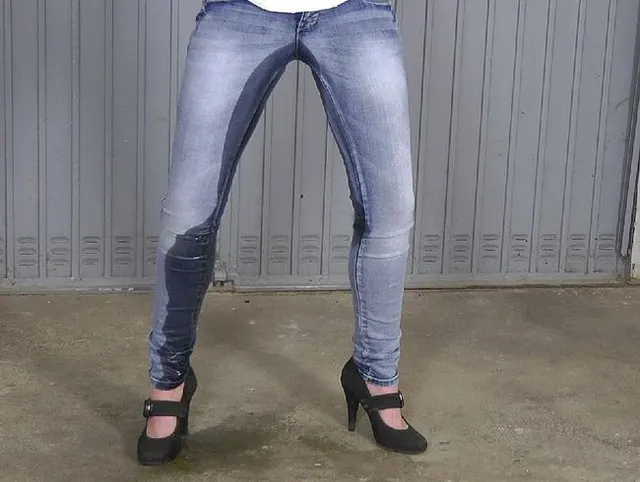 In die Hose Gepisst und dann kalt abgeduscht
