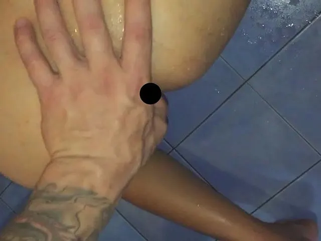 angepisst auf arsch und pussy