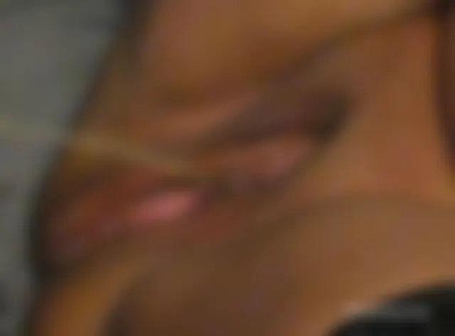 091. Pussy with hug Dildo and Pee
