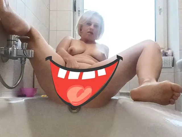 Ich pisse in ein Schälchen