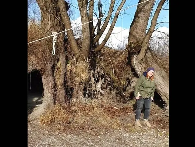 Fickfetzen pisst beim Spazierengang