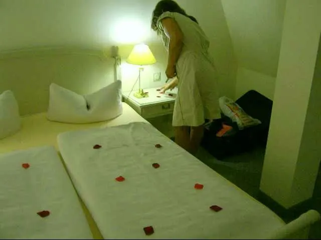 allein im hotel