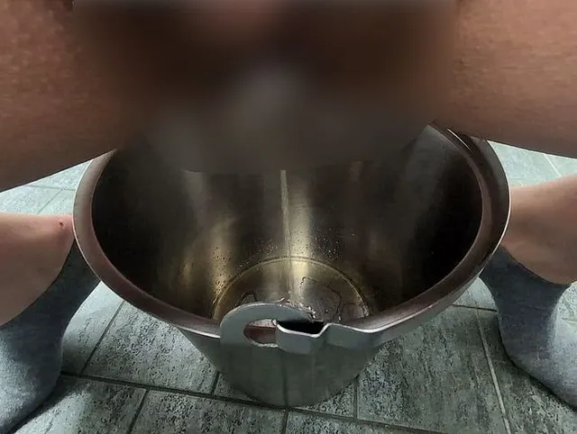 Ein geiles Piss Geräusch .