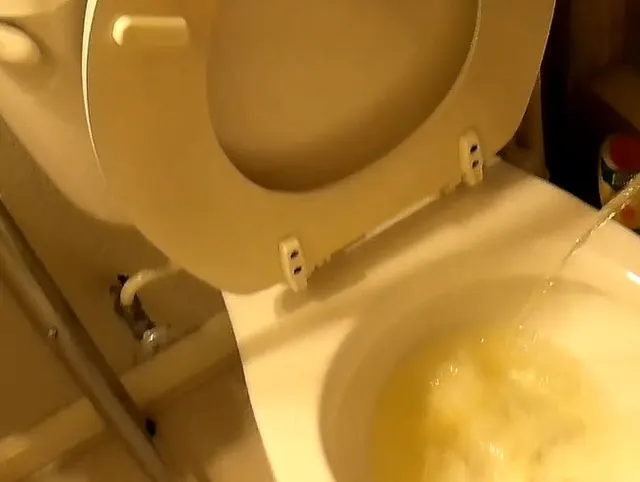 Side View Piss After Cum 4x